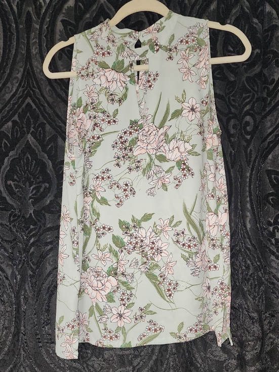 LOFT Tops - Loft Floral Sleeveless Top